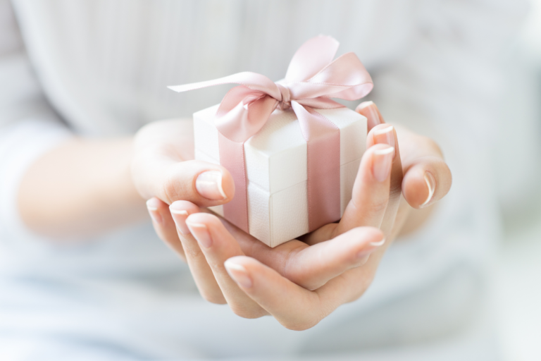 3 Great Dental Gift Ideas for Your Special Someone